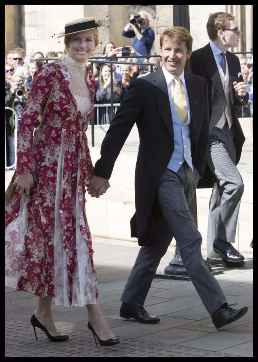 Unde a ales să poarte soția lui James Blunt rochia Valentino cu care Sorina Pintea a mers pe șantier