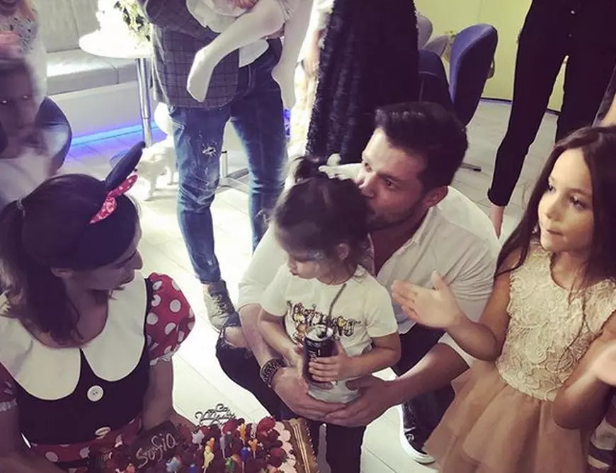 Bianca Drăgușanu, Victor Slav și Alex Bodi, împreună de ziua micuței Sofia. Dovada clară că au o relație frumoasă