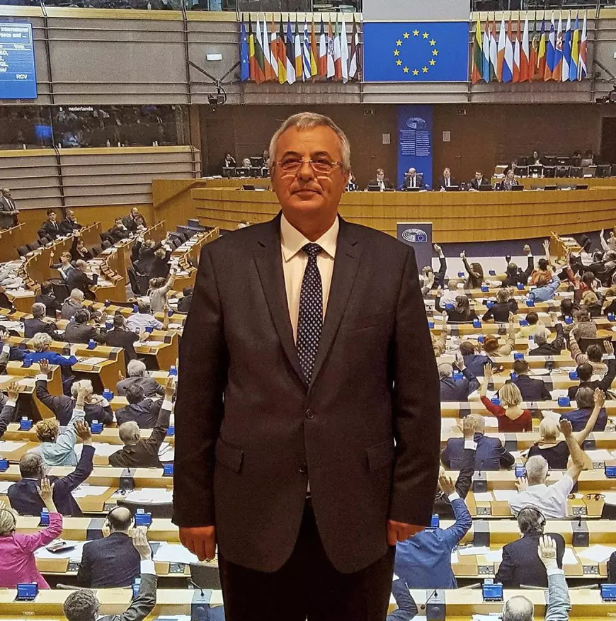 Gară de 8 milioane de lei cu lacătul pe ușă. Fost angajat: ”Nu a fost folosită niciodată. S-au cheltuit banii aiurea”