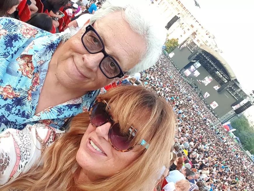 Cum s-a transformat Laura Stone. Fostul model român plecat în Italia după Revoluție trăiește azi în Elveția