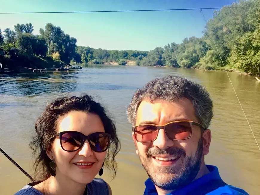 A început votul prin corespondență la prezidențiale. Mesajul unui român din Canada pentru diaspora: „Orice comentariu că nu ați apucat să votați sau că ați stat la cozi interminabile este de prisos”