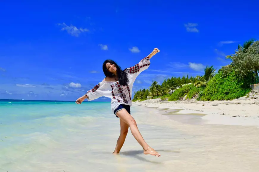 De la 30 de ani, Corina Caragea își sărbătorește ziua departe de cei dragi. "Îmbătrânesc în locuri însorite și frumoase!"