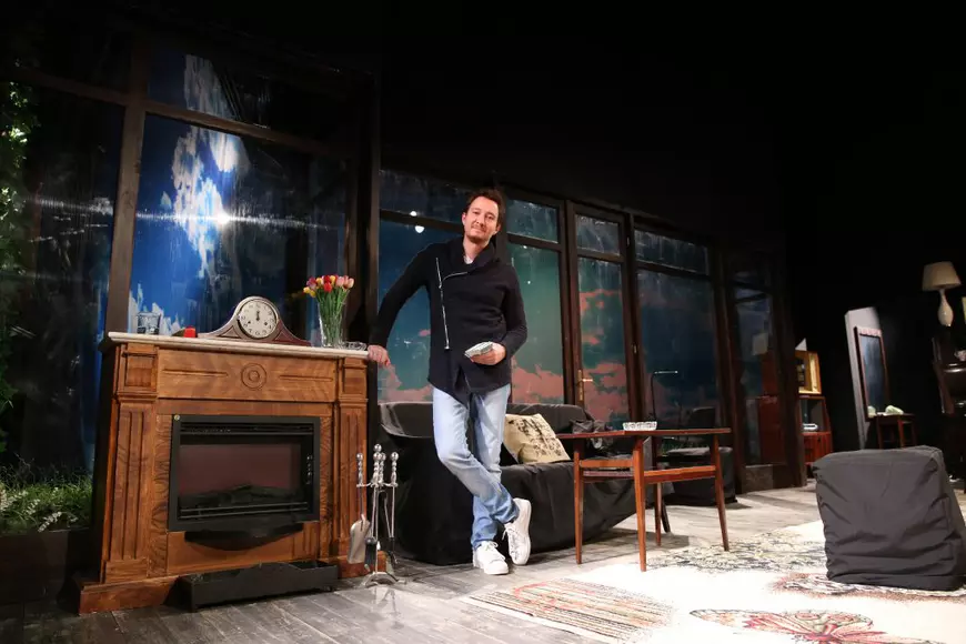 Dan Rădulescu, pregătit de tatăl lui pentru chirurgie, de Adrian Pintea pentru actorie și de Horațiu Mălăele pentru scene fierbinți! Traseul actorului care s-a iubit cu Diana Dumitrescu
