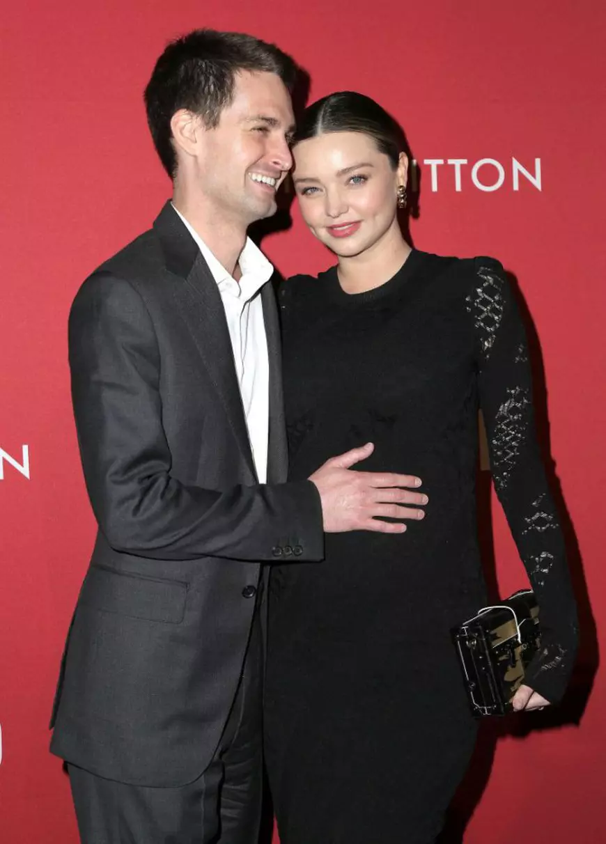 Experții se folosesc de exemplele lui Steve Jobs și Bill Gates, care nu și-au lăsat copiii să folosească tehnologia, pentru a atrage atenția asupra pericolelor gadgeturilor