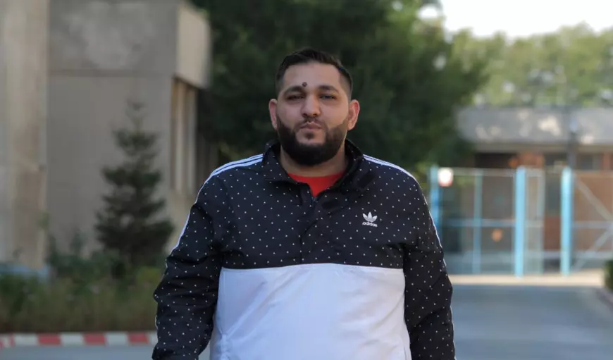 Loverboy, traficantul cu „vrăjeală”. Cum a determinat-o pe femeia care îl iubea să se prostitueze. ”Trebuie să fii un pic mai frumușel și să-i promiți luna de pe cer. Banii veneau repede și mi-a convenit”