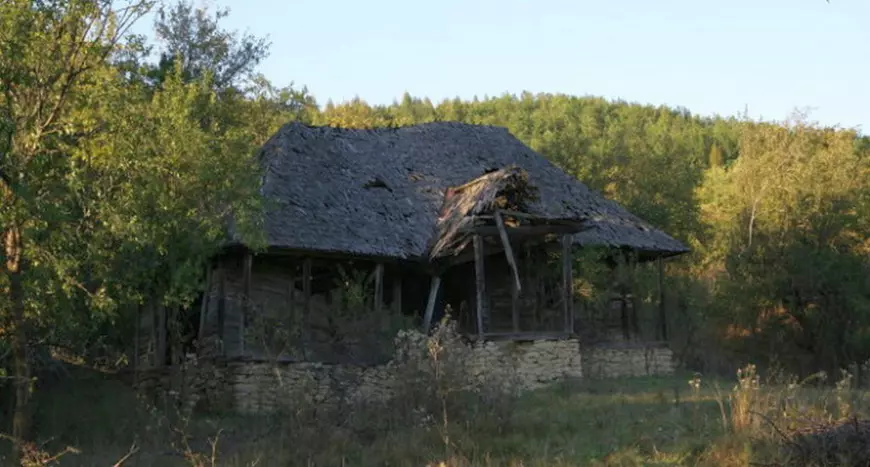 Localitățile dispărute ale României! Povești incredibile despre sate fără viață, dar care există pe hartă, au adrese și coduri poștale