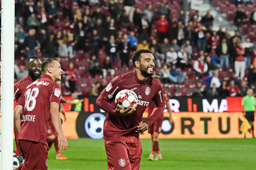 Meciul Celtic - CFR Cluj va fi condus de un arbitru bun pentru scoțieni. Dă penalty pentru gazde și roșii la oaspeți