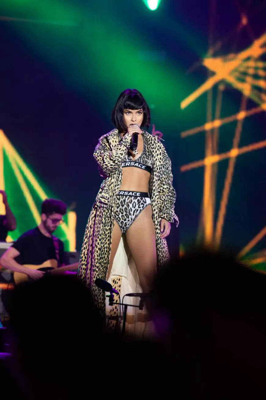 Mesajele încurajatoare ale artiștilor și influencerilor din România. Pentru cine stă acasă Inna, Antonia, Irina Rimes sau Selly!