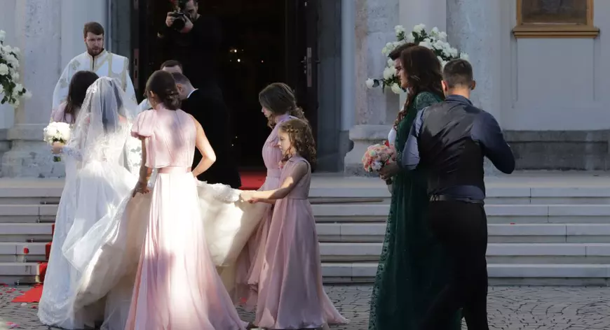 Nașa de cununie a fiicei lui Gigi Becali, una dintre cele mai discrete apariții de la nunta Teodorei