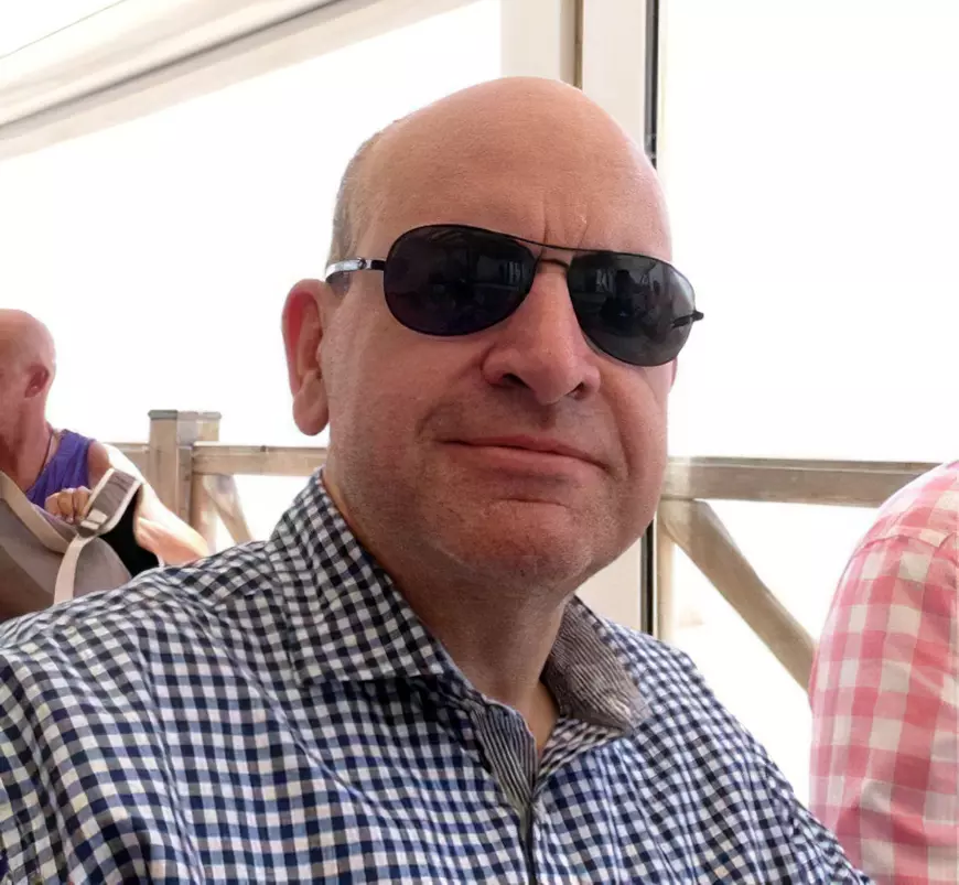 Justiția noastră judecă la mica înțelegere. De la 17 ani de puşcărie la condamnare cu suspendare pentru pedofilii străini care „vânează” copii în România