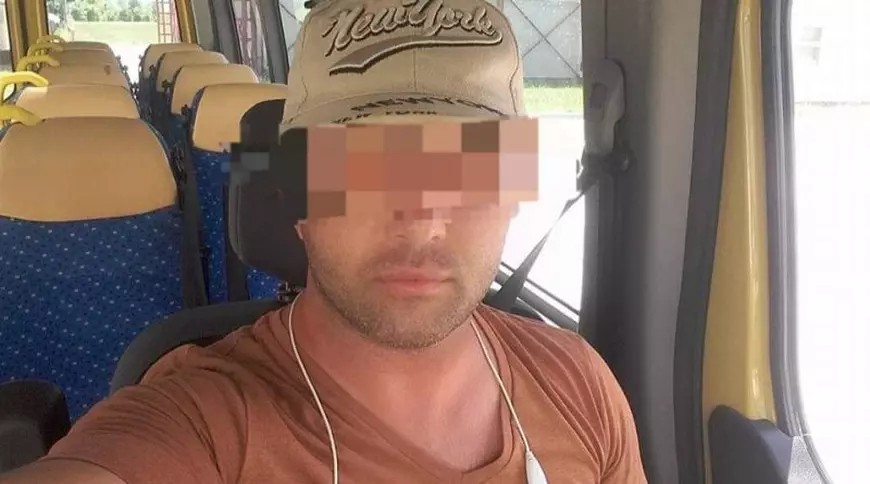Fată de 14 ani, agresată sexual de șoferul microbuzului școlar care o ducea acasă. Bărbatul a fost reținut
