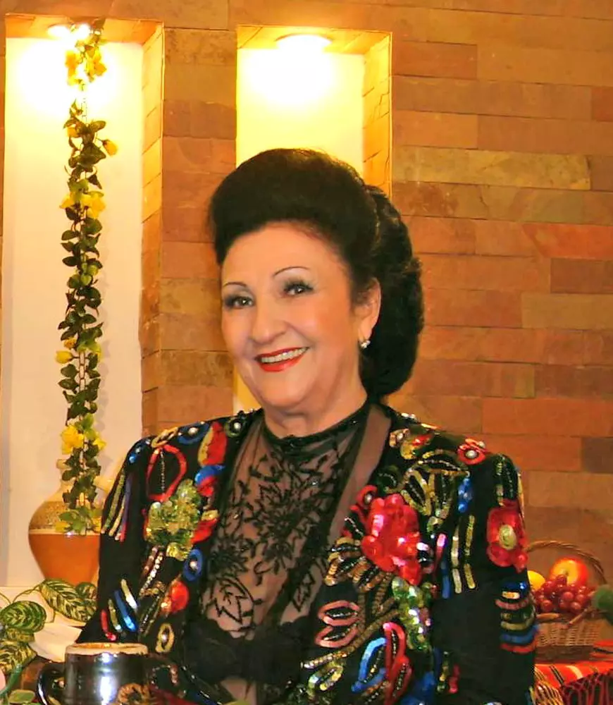 La 75 de ani, Ștefania Rareș face o mișcare îndrăzneață. Cântăreața de muzică populară înregistrează cu tenorul Dragoș Cicu