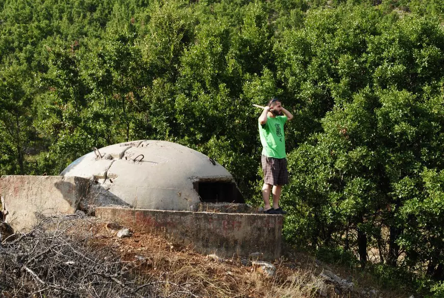 Un român din Uganda a făcut 15 ore cu avionul ca să vină să voteze acasă. ”Vremea mea a trecut, am votat pentru fiul meu de trei ani!”