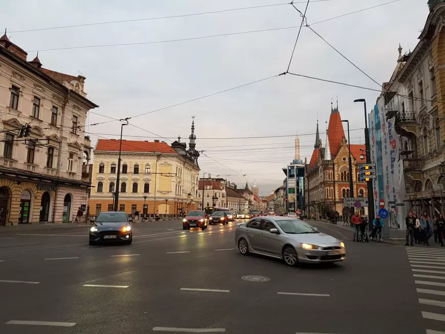 Șapte lucruri la care Clujul „bate” Capitala. Cum se simte o bucureșteancă get-beget în inima Ardealului