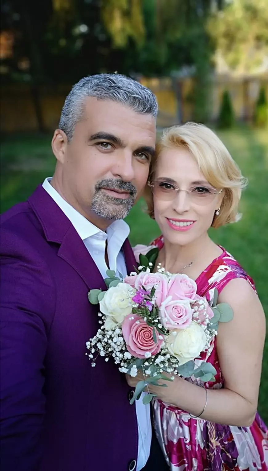 Monica Davidescu, o viață marcată de drame: a rămas fără mamă la 3 ani, iar după moartea tatălui, a urcat pe scenă!