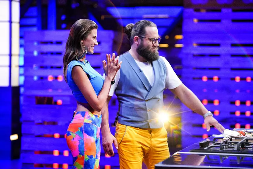 Dilly Chilly de la MasterChef nu face business, face voluntariat. „Lucrez alături de o fundație care se ocupă de copilași nevăzători”