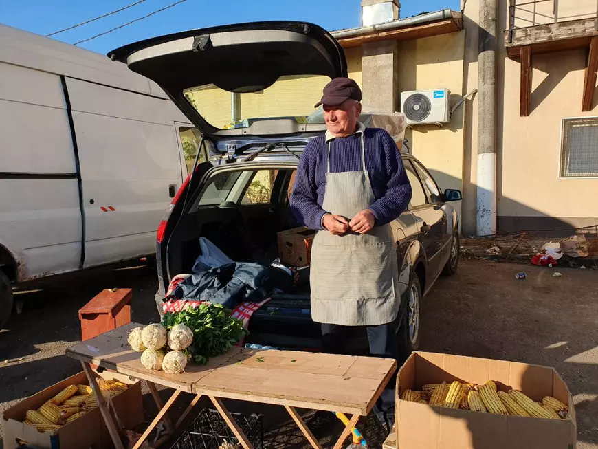 Diaspora s-a întors în țară și vinde legume în Piața Pucheni: „Am venit să fac agricultură și votez ca să putem rămâne acasă”