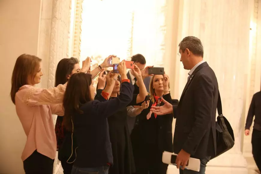 Dan Barna cere să fie reconfirmat la şefia partidului prin votul tuturor membrilor USR