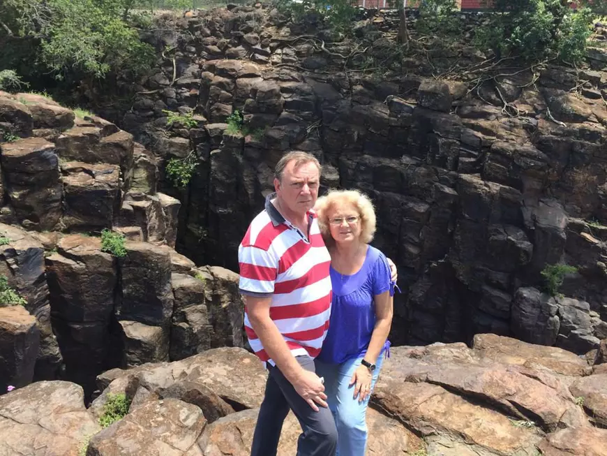 Despre Crăciun, poligamie și bunătatea africană la 8.000 de kilometri de țară cu Carol Șanta, primul antrenor român de atletism „naturalizat” în Kenya