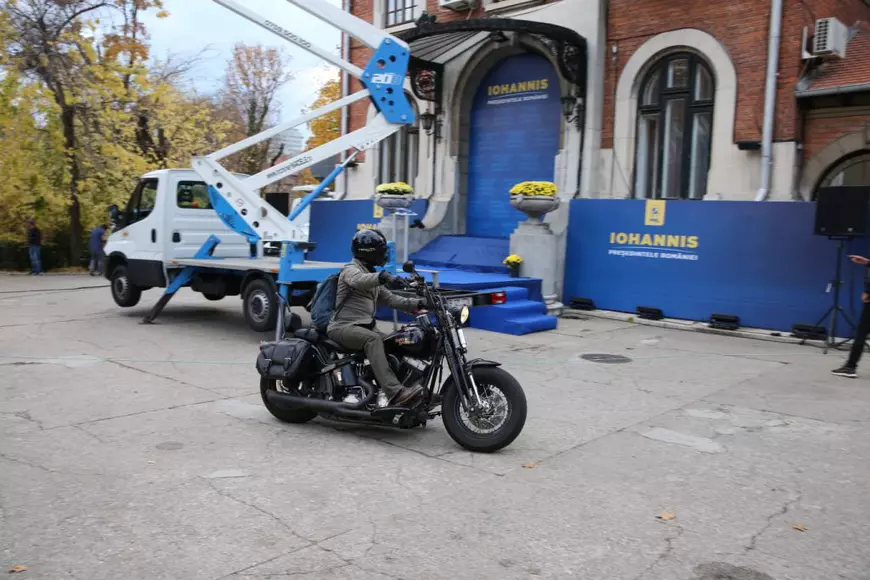 Ultimele îndemnuri ale liberalilor, înainte de închiderea urnelor. Rareş Bogdan, către diaspora: „A venit momentul să îi trimitem la lada de gunoi!”