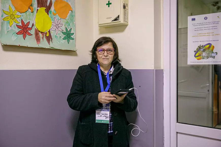 Cealaltă față a sondajelor exit-poll. Cum îi conving operatorii institutelor de sondare pe oameni să le spună cu cine au votat