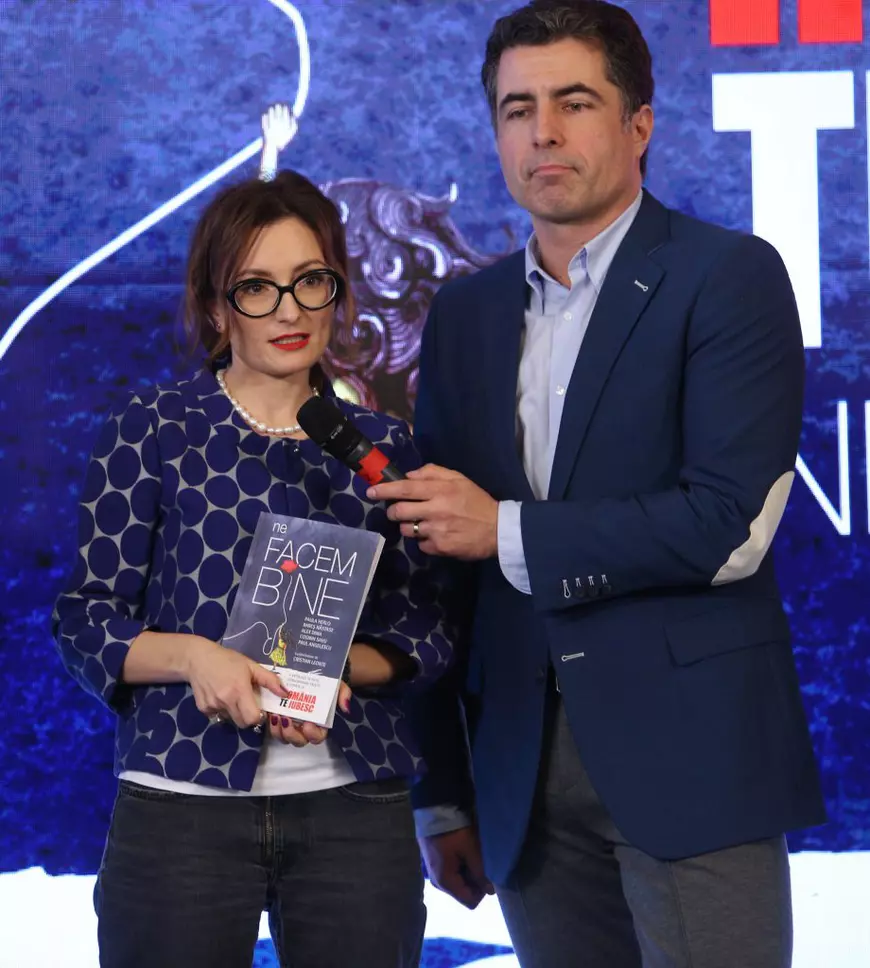 «Nu știu dacă altcineva ar fi acceptat să lucreze cu partenera». Paula Herlo vorbește în premieră despre relația cu soțul ei, acasă și la muncă