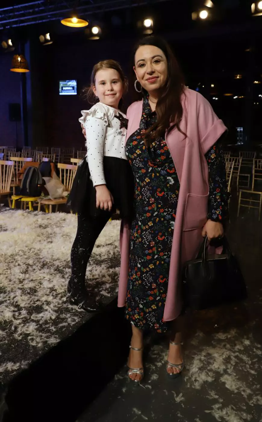 Oana Roman intră în afaceri. Lansează o colecție capsulă de rochii