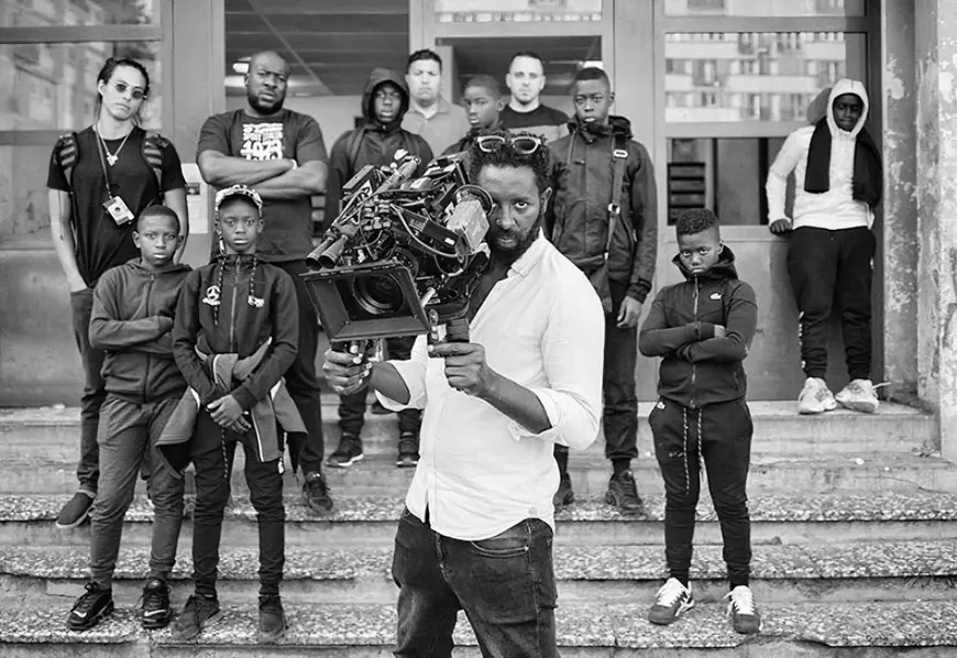 Președintele Franței, șocat de filmul “Les Miserables”, care arată sărăcia și violențele de la periferia Parisului. Regizorul Ladj Ly: “Cum e posibil să nu fi știut?”