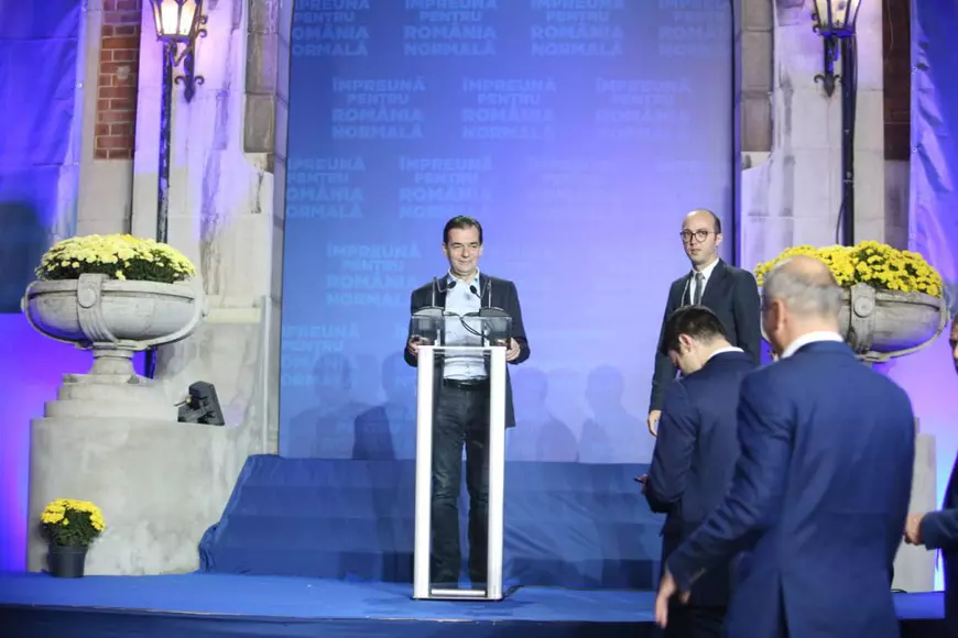 Ziua alegerilor la sediul de campanie al PNL: glume, motanul Felix și un singur moment tensionat, când voturile pentru Barna au început să crească în diaspora