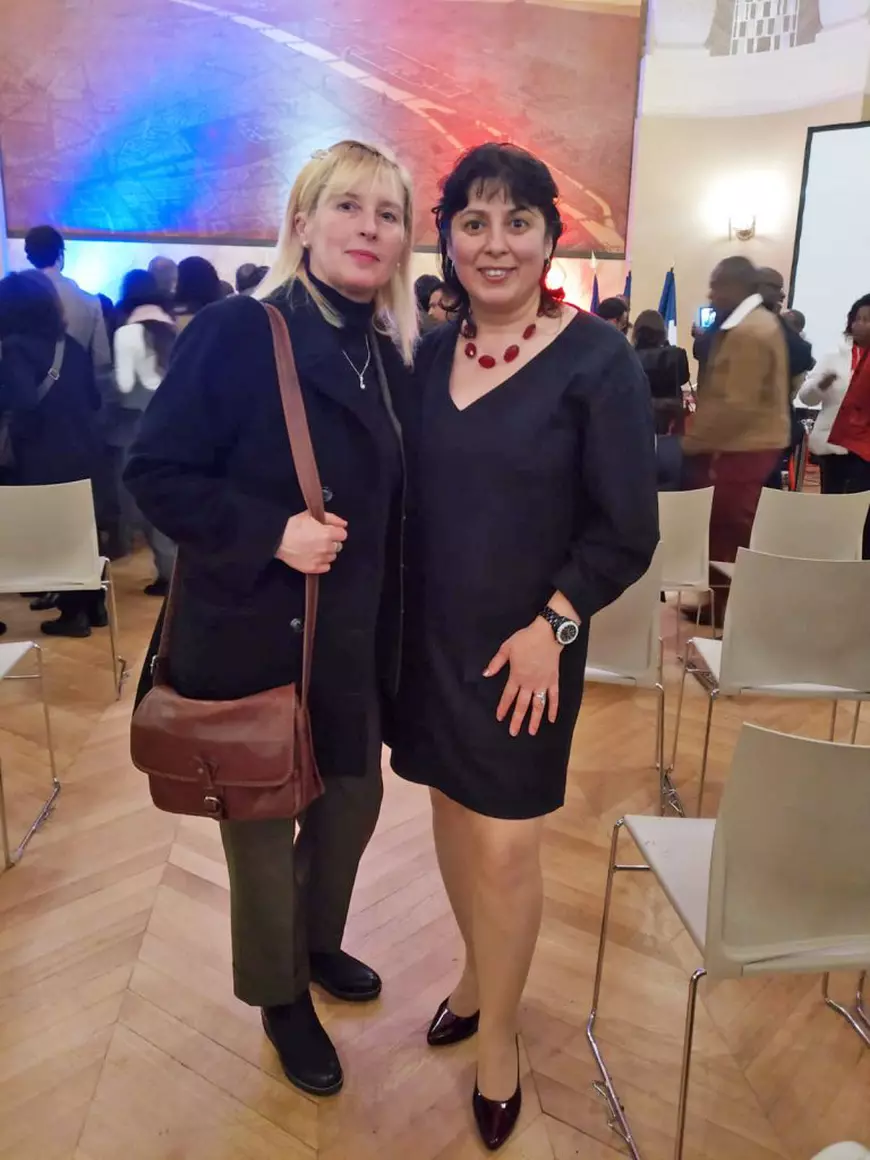 Viața amânată din România, ceremonia amânată de la Paris