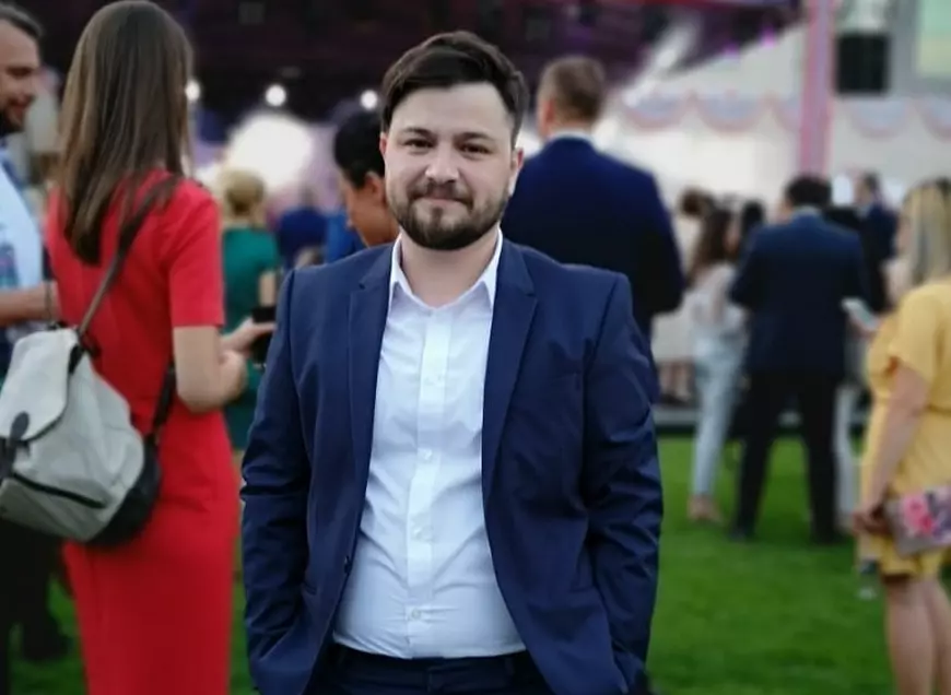 De ce vrea un senator PMP să interzică discuţiile despre gen din şcoli. „Aţi fi de acord să li se spună copiilor că Pământul e plat?”