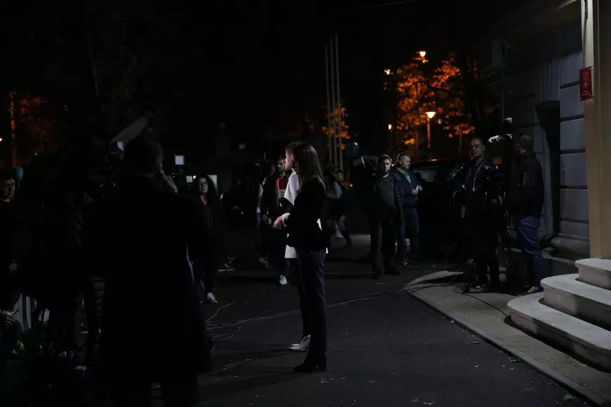 Culisele unei zile lungi la sediul de campanie al PSD și o victorie amară. Cine a stat lângă Dăncilă și cine a ”încins” telefoanele cu primarii