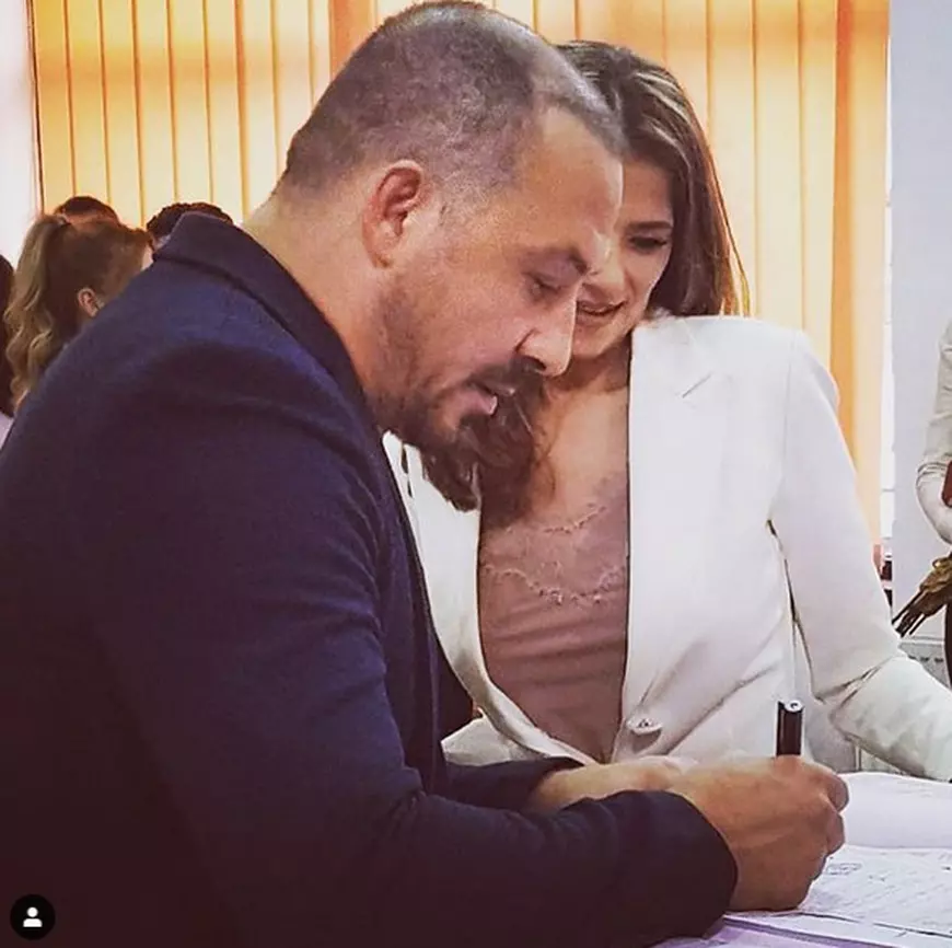 Ștefan Stan s-a căsătorit civil. Prima imagine cu artistul și soția lui