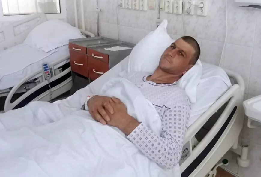 500 de pacienți așteaptă la Iași un transplant de rinichi. Anul acesta, au avut loc doar două prelevări de organe de la pacienți aflați în moarte cerebrală. Povestea unui tânăr salvat