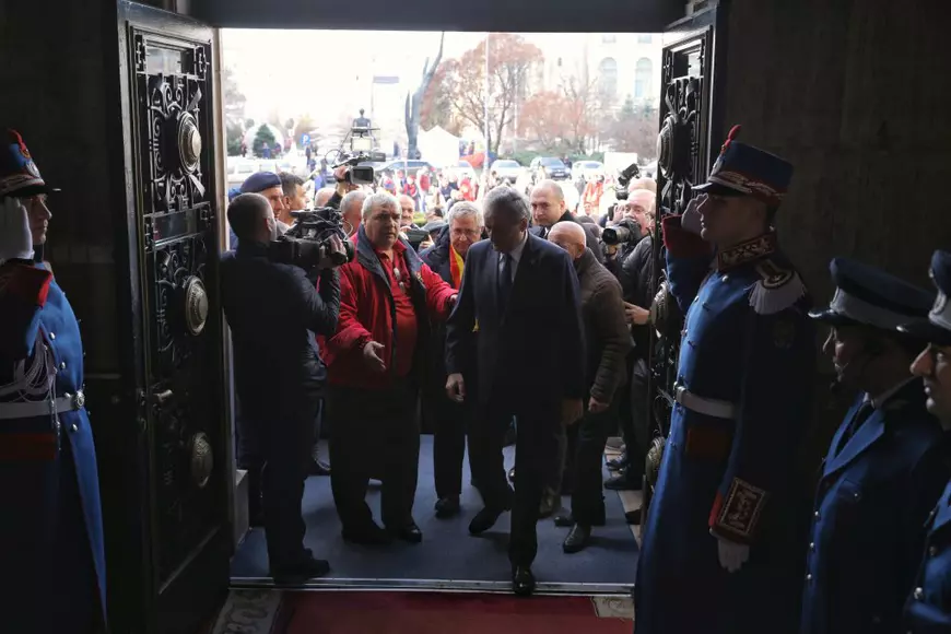 Comitetul Central al PCR, redeschis după 30 de ani. Revoluționarii s-au întors în balconul din care Ceaușescu a rostit ultimul discurs