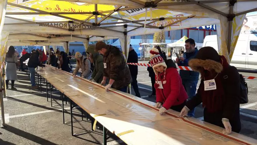 În Cartea Recordurilor, de Ziua Națională. Cât măsoară cel mai lung mic din lume