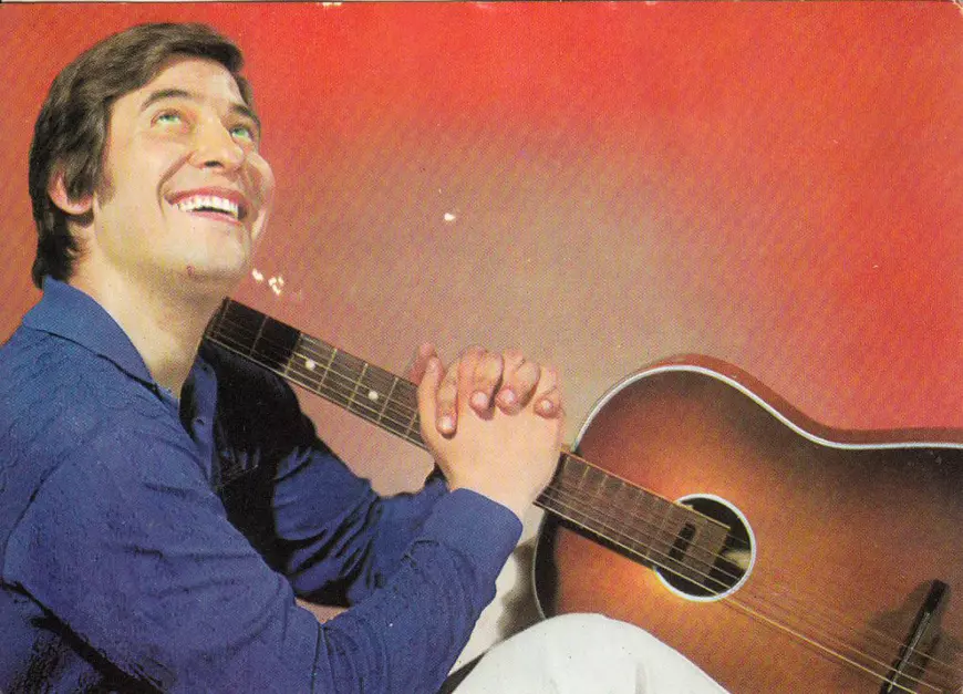 Vedetă a muzicii anilor ’70, George Enache cântă încă pentru publicul său, în spectacole de revistă