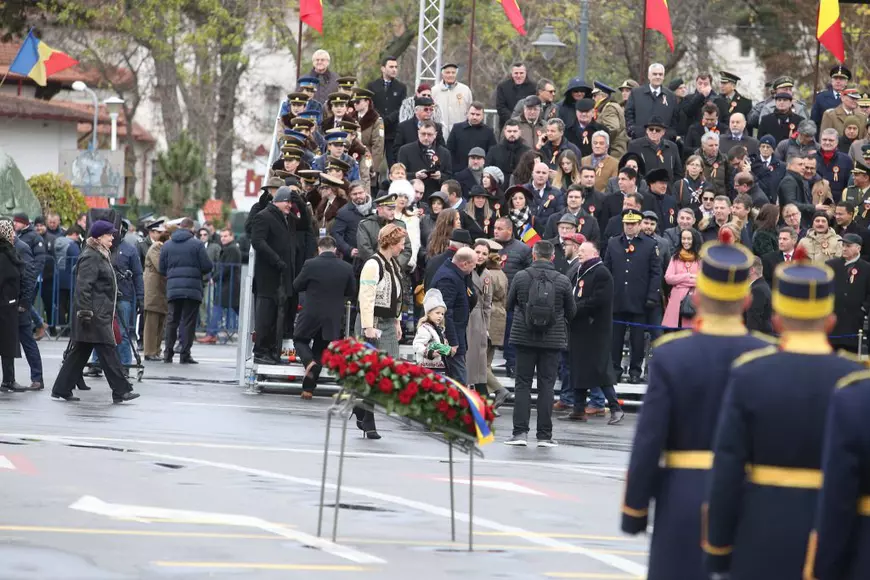 Cu cine a venit Traian Băsescu la parada de 1 decembrie