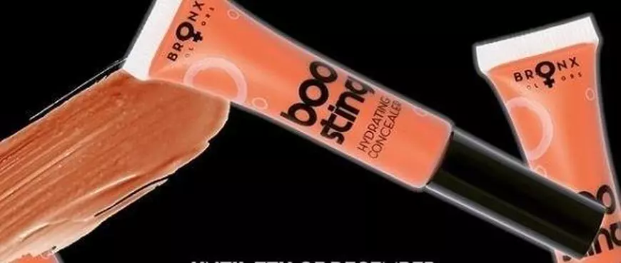 Tenul lui Donald Trump are o nuanță portocalie pentru că președintele SUA folosește în exces un produs cosmetic pentru femei