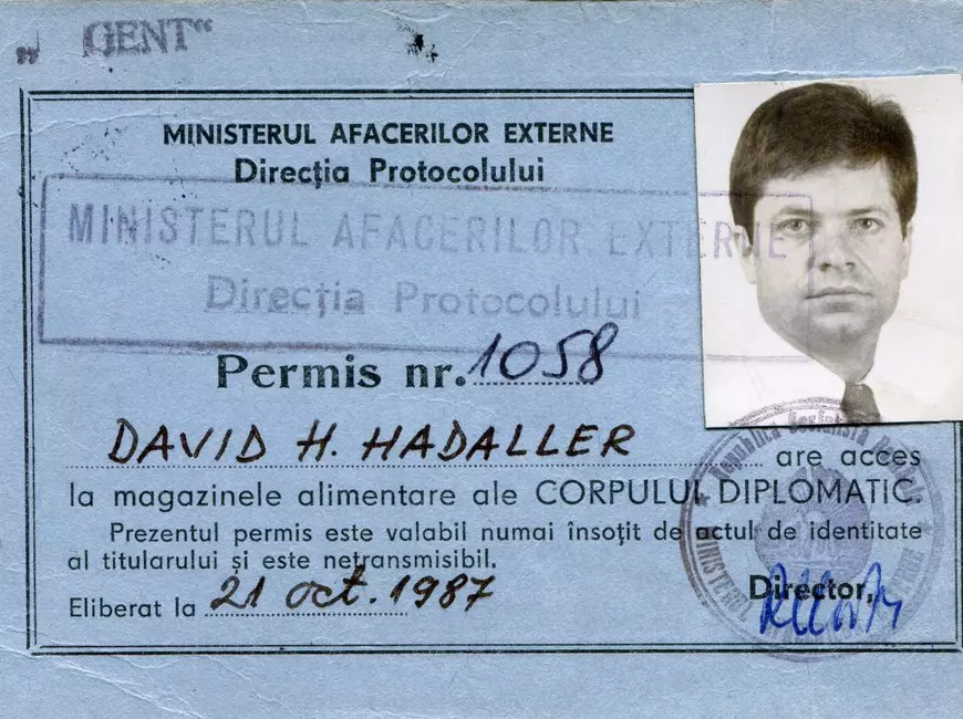 Cum s-a văzut Revoluţia în 1989 la jurnalele de ştiri din SUA: povestea americanului cu o logodnică în România, în spatele Cortinei de Fier