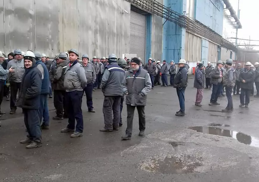 Protest spontan la Doosan IMGB. Muncitorii se tem că societatea va avea aceeași soartă cu Electroputere Craiova, închisă din lipsă de comenzi