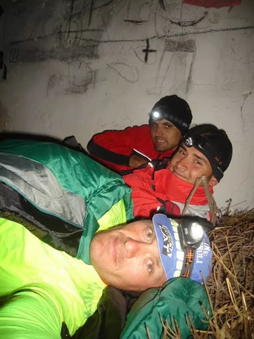 Mafia din munți. Cum s-a pierdut ”din pix” o cabană istorică din Făgăraș. ”Pot s-o și dărâme dacă vor, că în acte nu mai există”