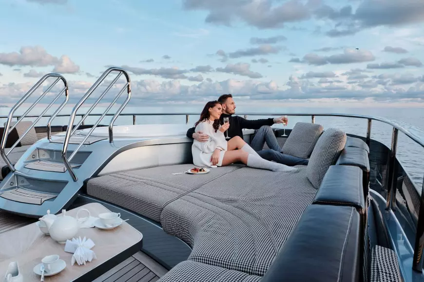 Iahtul „supozitor” l-a făcut celebru în toată lumea! George Lucian a ajuns la CNN și în Daily Mail cu barca lui SF