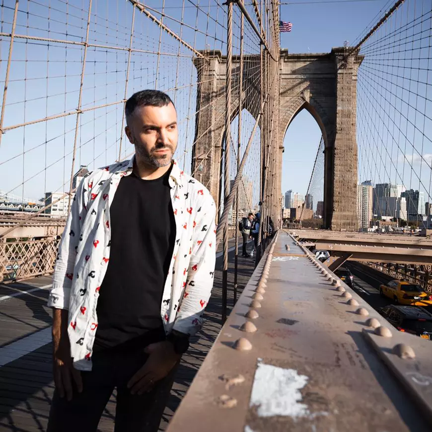 Performanță extraordinară pentru un artist român! Manuel Riva a intrat pentru a treia oară în Billboard