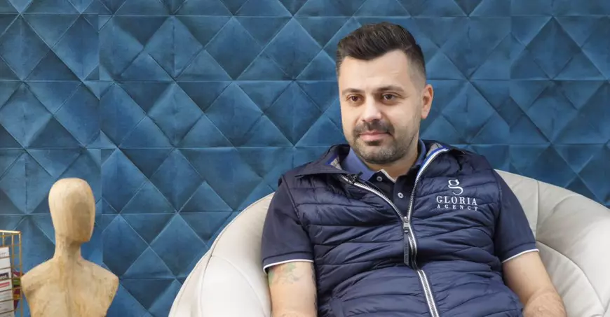 Videochat pe nedezbrăcate, pentru cei singuri de Sărbători. „Discutăm despre muzică, filme, compozitori. E și despre stimularea minții”