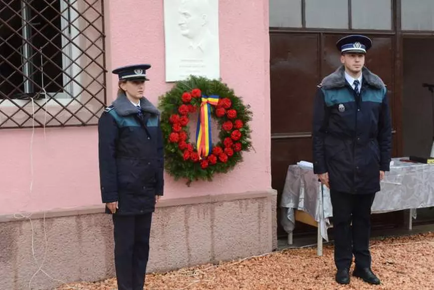 Polițistul erou Cristian Amariei a primit onoruri post-mortem de ziua lui. Ar fi împlinit 43 de ani