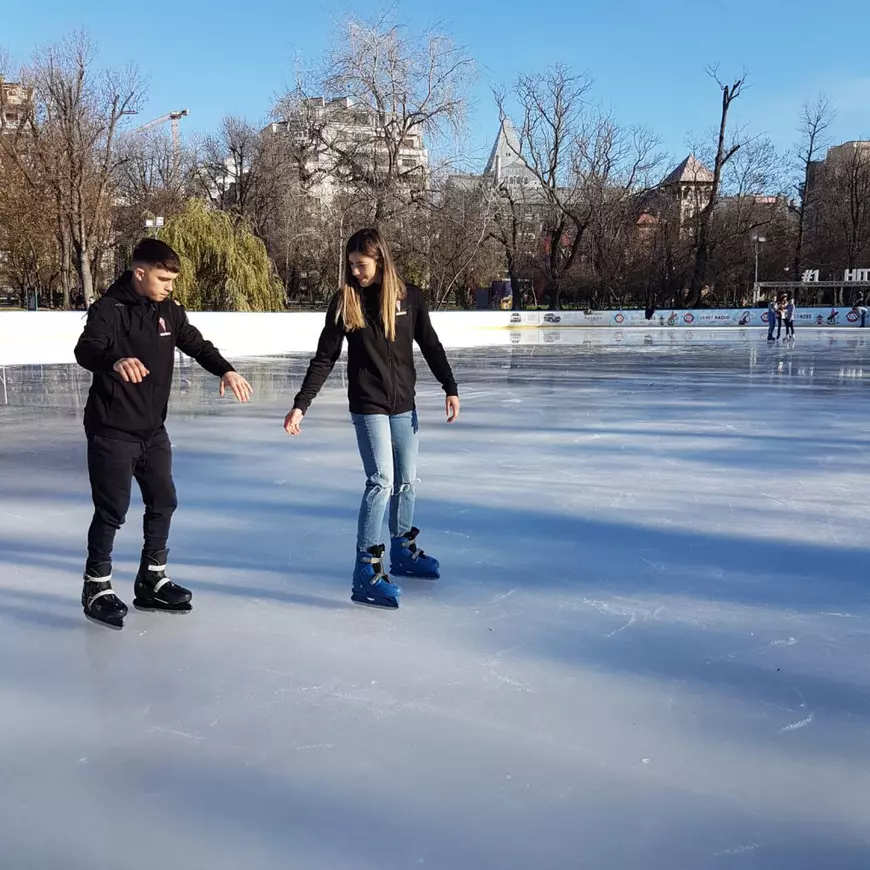 Robert Jitaru și Cristina Cosma, speranțele boxului românesc pentru Tokyo. ﻿De la dansul din ring, la dansul pe gheață