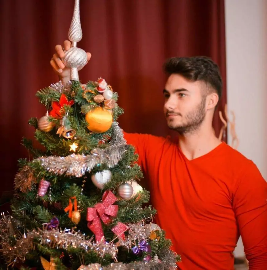 Un tânăr de 18 ani s-a sinucis după ce a părăsit sistemul de protecție socială. ”Un suflet față de care noi toți am eșuat”