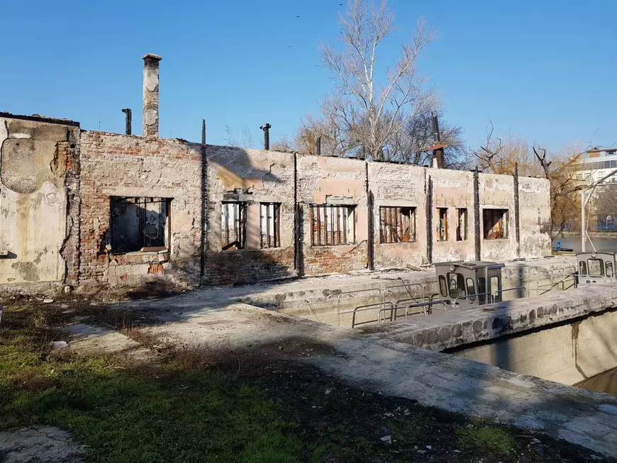 Drobul de sare de la ALPAB. Angajatele Administrației Lacuri, Parcuri și Agrement din București își pun viața în pericol de câte ori merg la toaletă