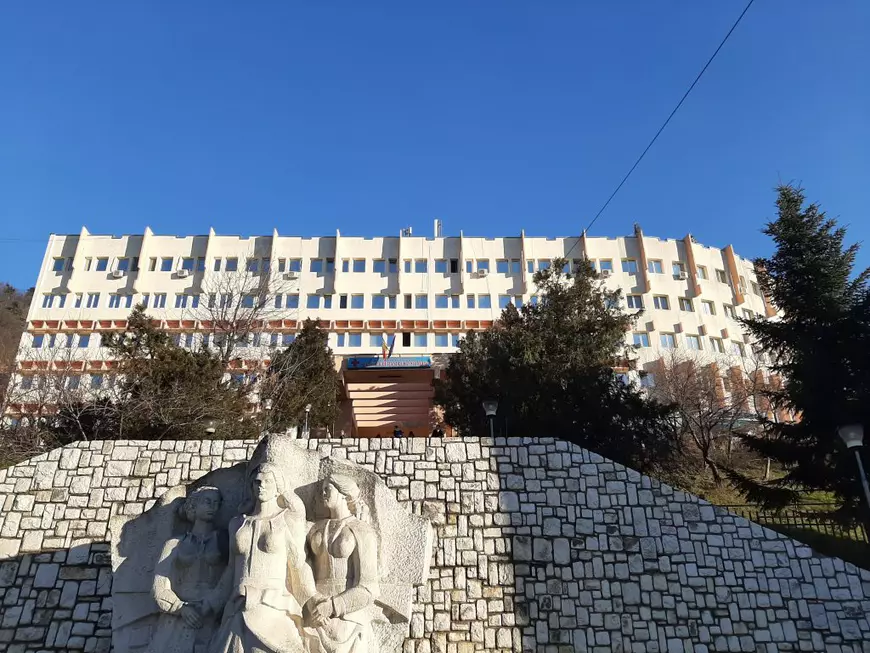 Directoarea ucisă de soț - imagine cu spitalul judeșean Piatra Neamț